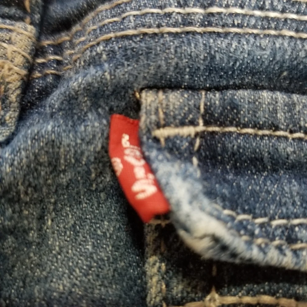 LEVIS BERMUDA DISTRESSED DENIM SHORTS GIRLS SZ-3T